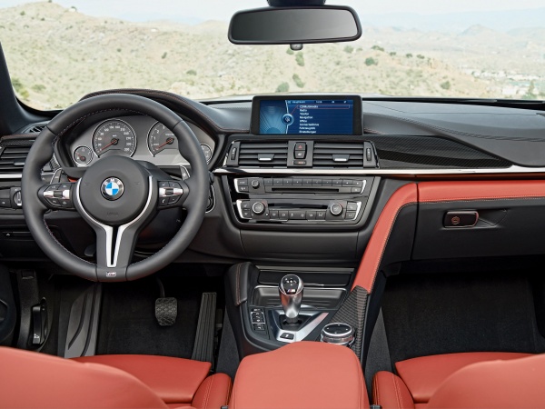 BMW M4 фото
