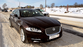 Компания Jaguar представила полноприводные седаны XF и XJ